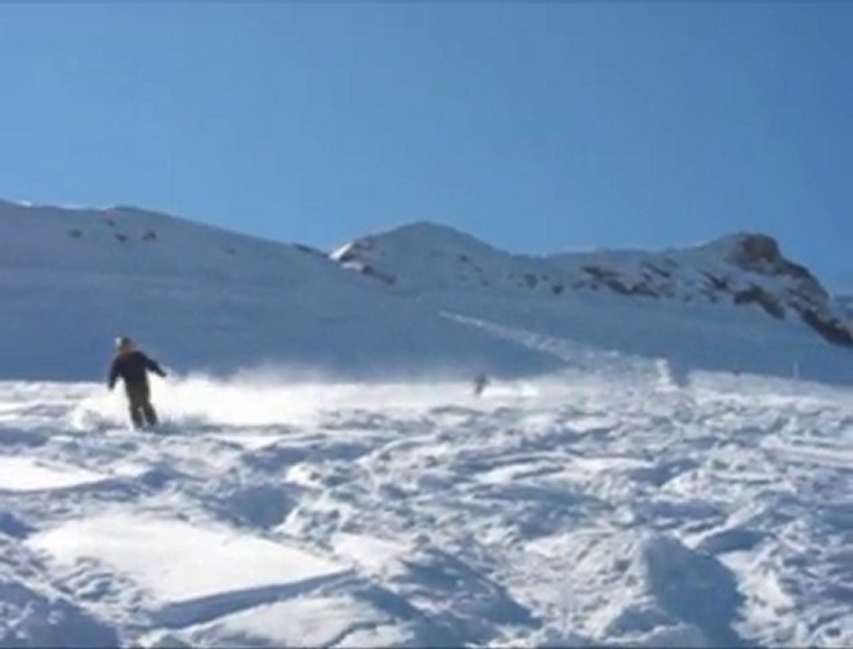 Deep powder skiing Hintertux October 2011