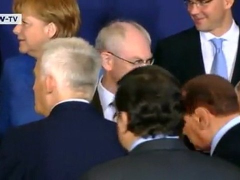 Fight for the Euro - Chancellor Merkel under pressure | People & Politics