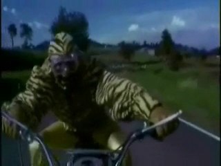 Mil Mascaras movie clips #2.