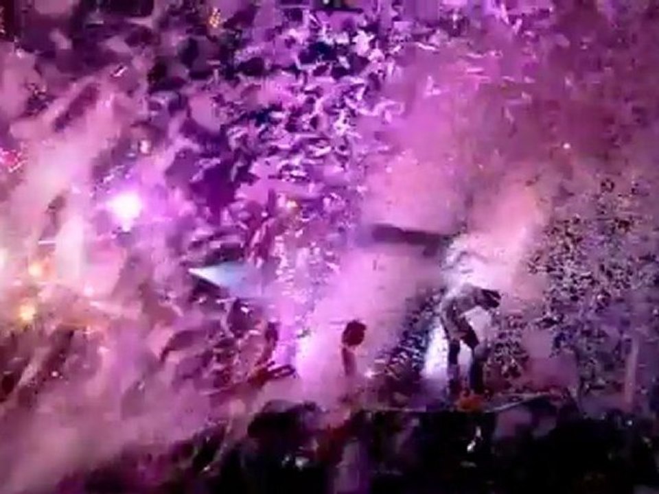 I Like How It Feels featuring Pitbull and The WAVs