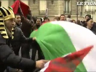 Les Egyptiens crient leur colère à Paris