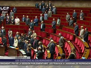 L'Assemblée nationale rend hommage aux soldats tués