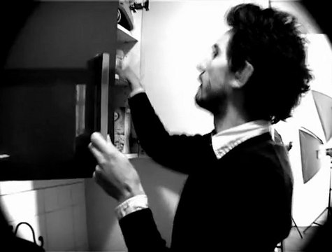 La télécommande à voyager dans le temps bloquée en mode boucle de 46 secondes.