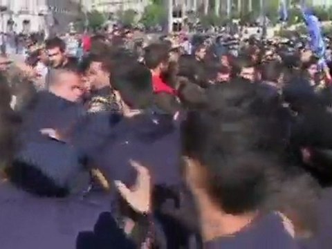 Scuffles at Greek No protest