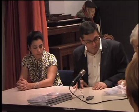 Entrega de firmas de cargos públicos a familiares de los cinco cubanos presos en EEUU