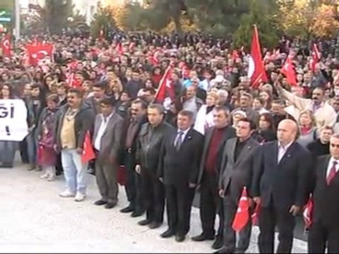 Burdur Halkı Yasak Dinlemedi; Cumhuriyet Yıkıcılarına Rağmen Cumhuriyet Bayramı Halk Yürüyüşü Yaptı