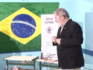 Lula tiene cáncer de laringe