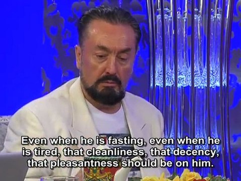 A Muslim would always be very clean. Being spotlessly clean is a sign of piety, not being poorly groomed.