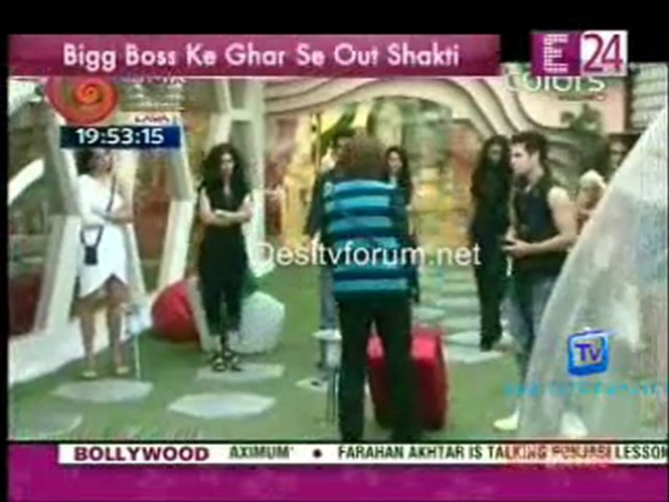 U Me & Tv [News 24] - 30th October 2011 Video Watch Online p6