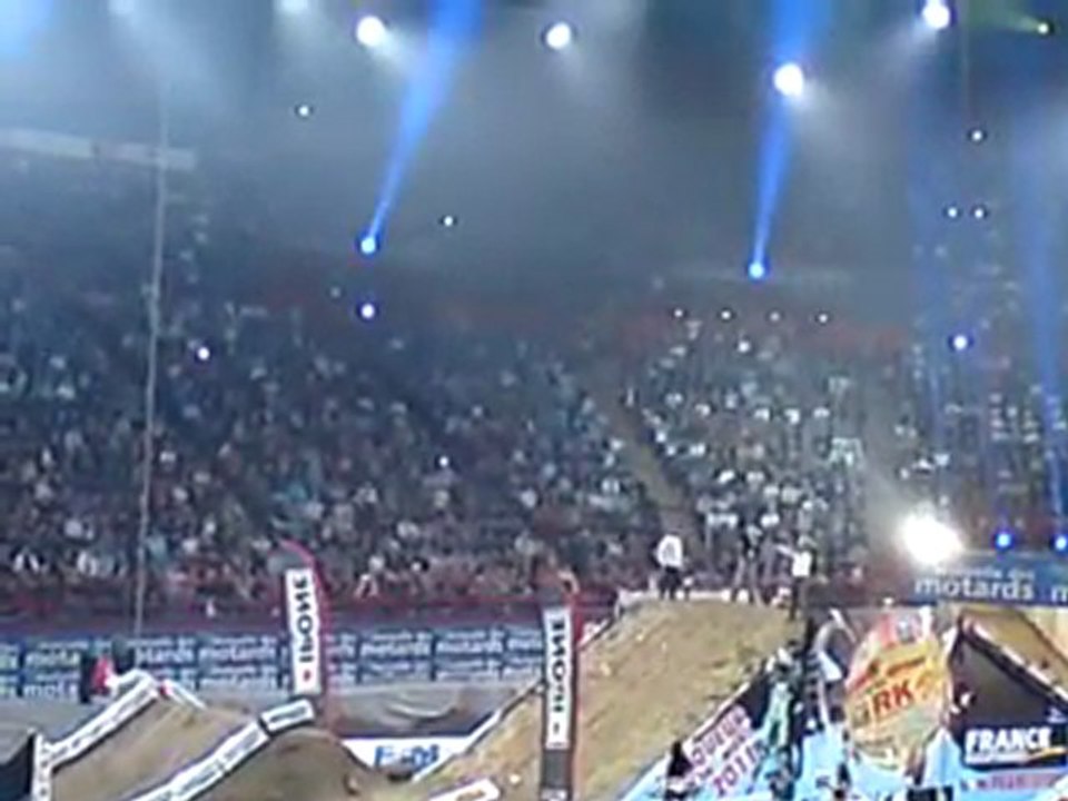 SUPER CROSS PARIS-BERCY show freestyle 1 du 29.10.2011