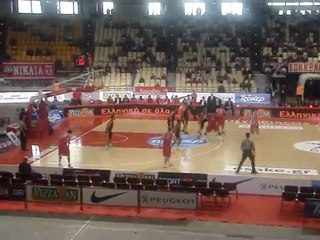 RedPlanet.gr - Τρίποντο από τον Σλούκα