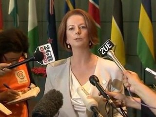 No-fly Qantas strands thousands