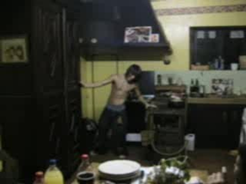 kevin qui danse