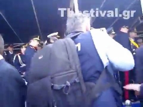 Διάλογος Παπούλια-Σαρτζετάκη