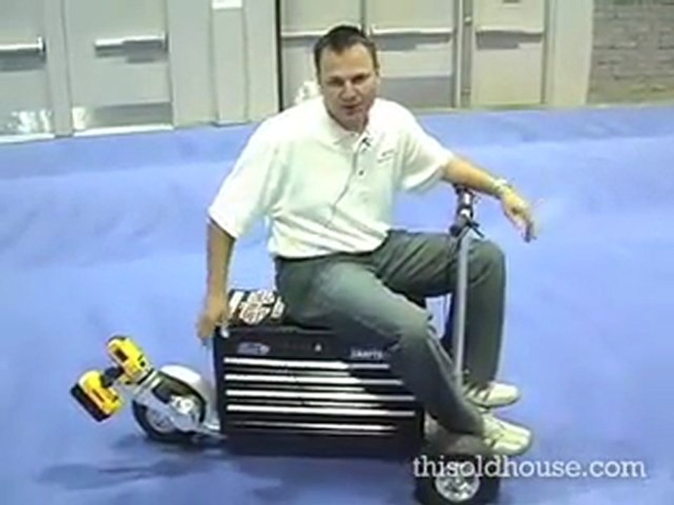 Şarjlı matkap gücüyle çalışan scooter