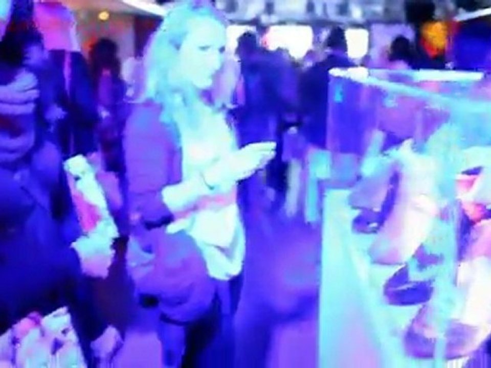 UNICUTT.TV: Infinity Club Hannover Nelly High Heels Promotion 22.10.2011