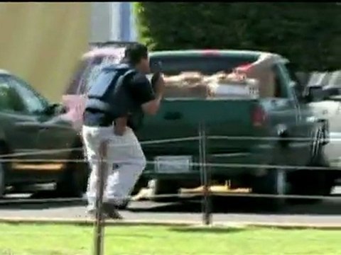 GUN BATTLE: Mexican police in drug trafficking stand-off