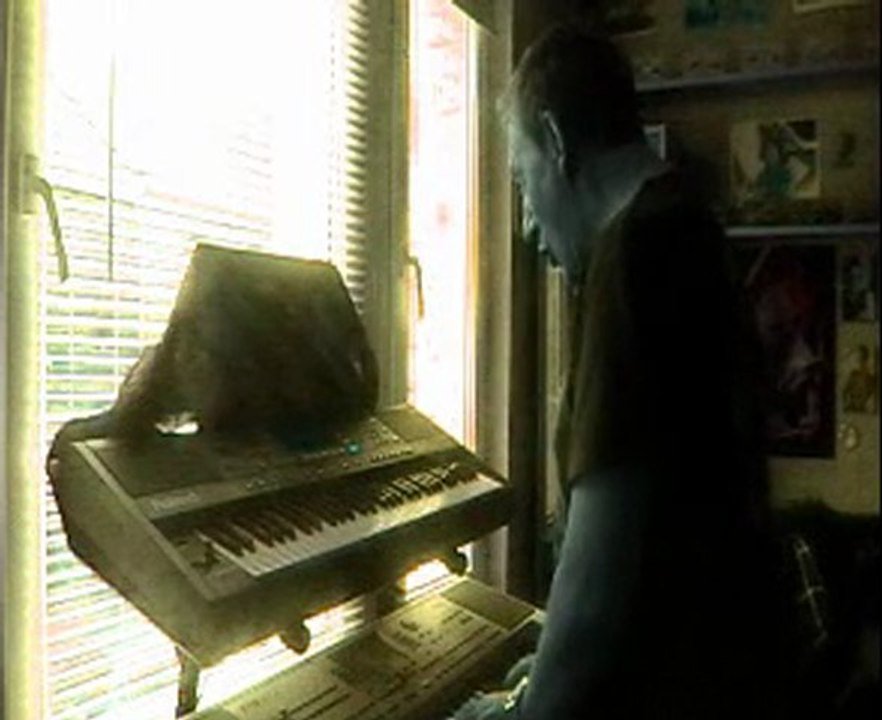 Antoine et ses synthés, vous présente "Christophe" -