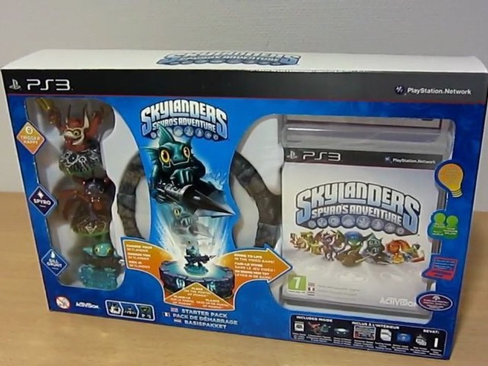 Unboxing Skylanders
