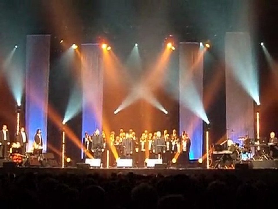 "Les prêtres" - Ave Maria (Zénith de Lille, 29 octobre 2011)