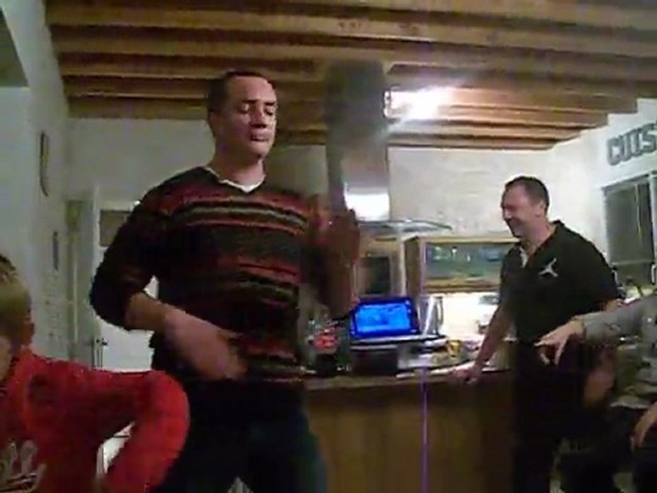 micha danse le robot