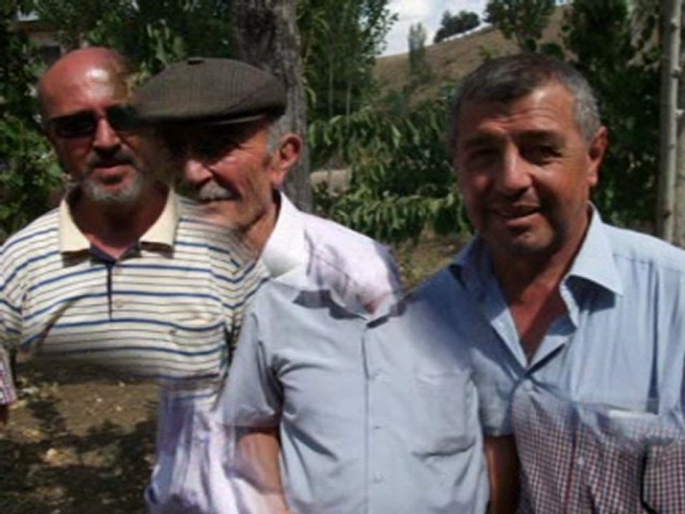 Nedim varol,Tufanbeyli,ADANA,(AYVATIN SAKİNLERİ. 2011 )