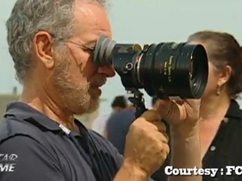 Spielberg and Paltrow in Italian speedboat trou...
