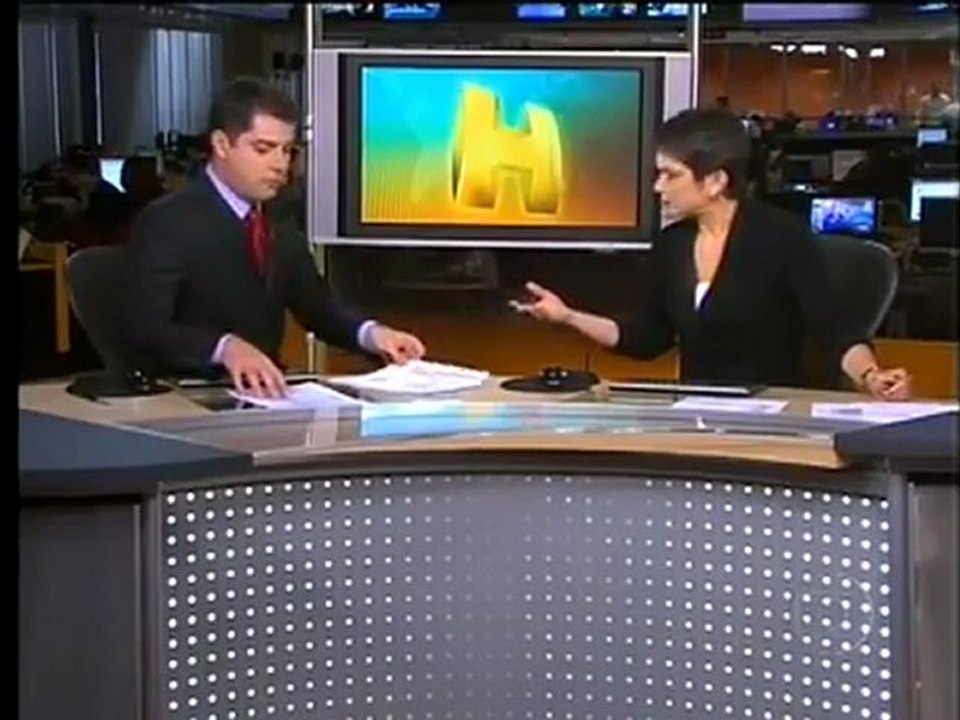 BRAZILIAN REPORTER ATTACKED LIVE on air video