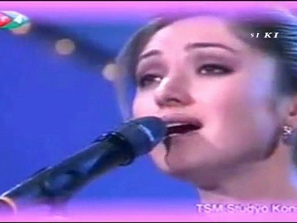 Çiğdem Yarkın - Ömrümce o saf aşkını kalbimde yaşatsam.HD