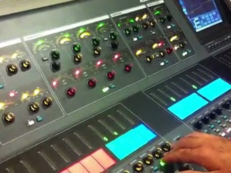 Cem Adrian Live