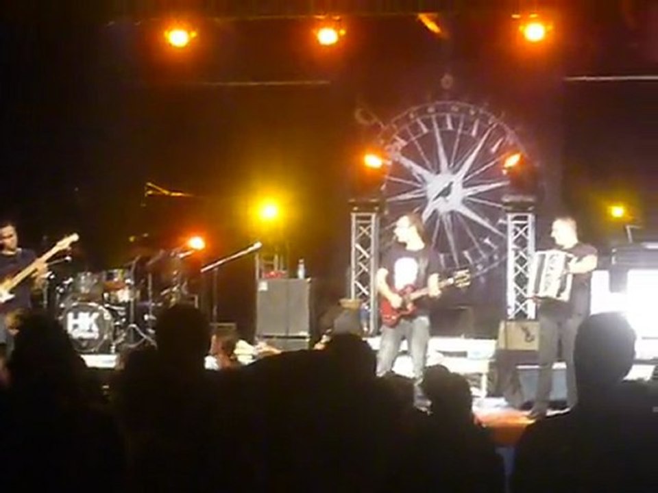 Concert HK et les Saltimbanks (au profit de RESF), 31/10/11, Martigues