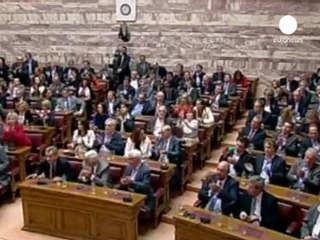 Grèce : les socialistes appelent G. Papandréou à...