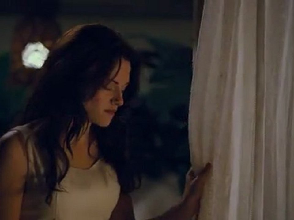 THE TWILIGHT SAGA BREAKING DAWN