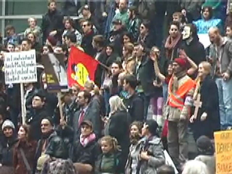 Occupy Frankfurt - EZB die Flaschen der Banken, Demo z. Europäischen Zentralbank Frankfurt - EZB