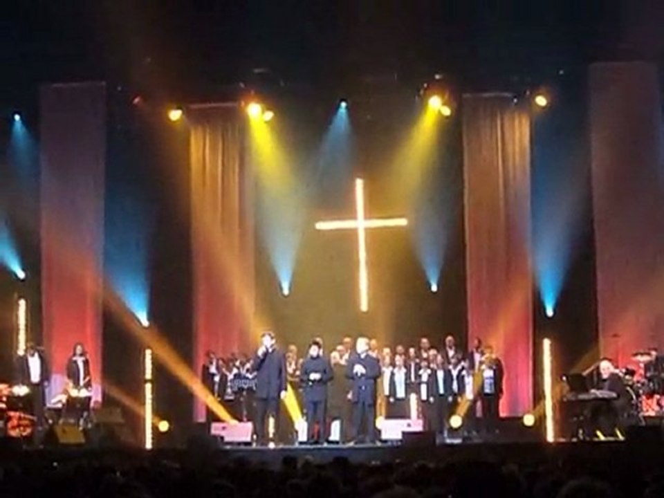 "Les prêtres" - Spiritus Dei (Pater Noster) (Zénith de Lille, 29 octobre 2011)