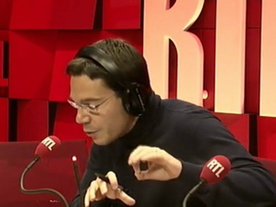 "Les Carnets politiques" : le PS au secours du camarade Papandréou