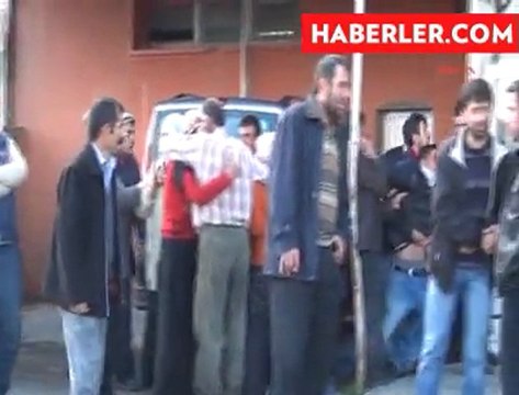 Tatvan'da Ahır Çöktü, 1 Ölü, 1 Yaralı - Bitlis News