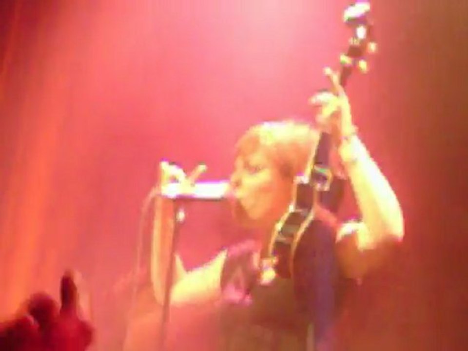 MELISSMELL "LES ENFANTS DE LA CRISE" (chorégraphie) au RIO GRANDE de MONTAUBAN le 21 Octobre 2011