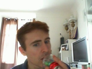 Wiwi égratigne "la vie à deux" de Zaza Fournier