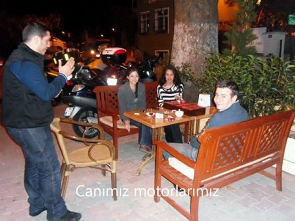 www.SCOOTR.NET 1 Kasım 2011 Cengelkoy Mostar Kafe Bulusmasi