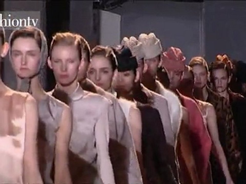 Runway Finales 1 - Fall 2011 Paris Fashion Week | FTV