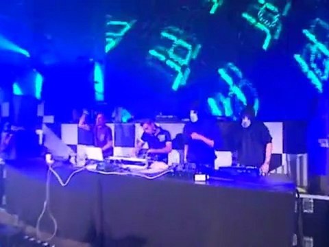 Noize Suppressor Vs Angerfist Lives 1