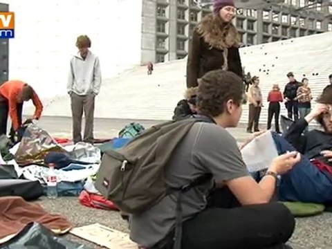 Rassemblement d’ indignés à la Défense