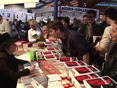 Grands et petits éditeurs à la Foire du Livre à Brive-la-Gaillarde