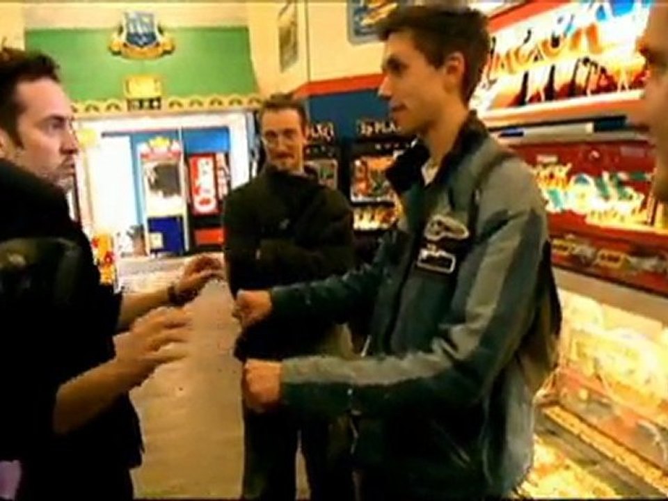 Derren Brown bets at an arcade