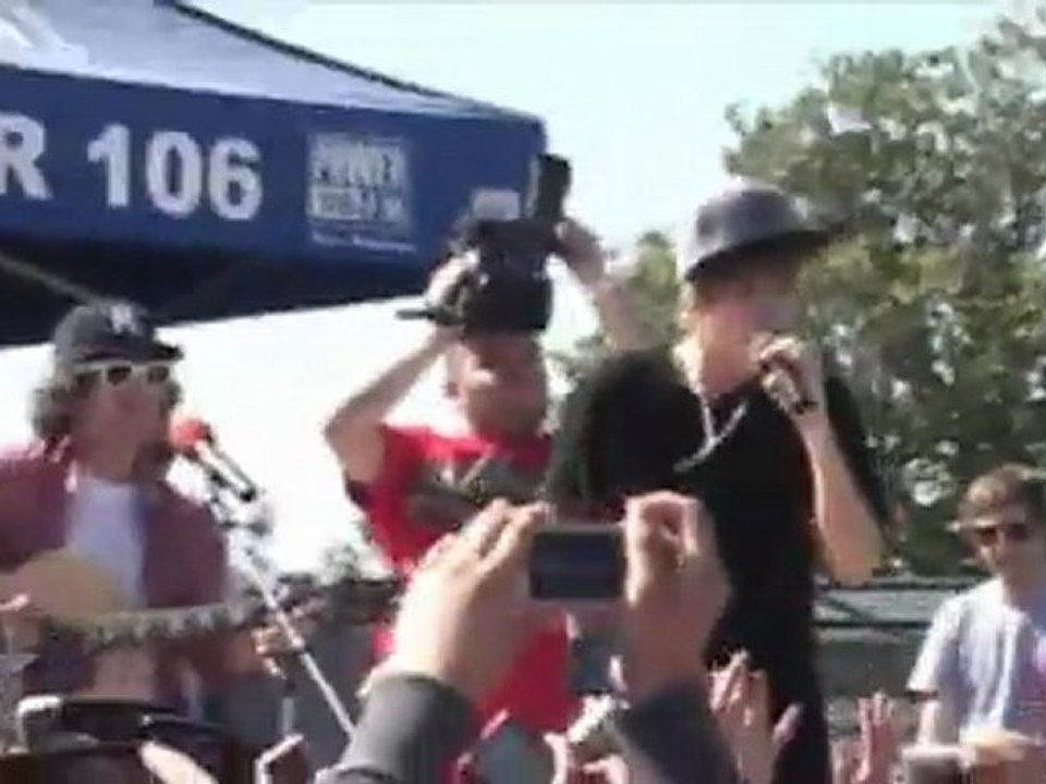 Justin Bieber... a father?