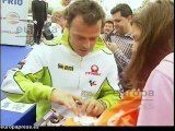 Aficionados rinden homenaje a Capirossi