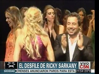 Eugenia Suarez desfile Ricky Sarkany 1/11/11