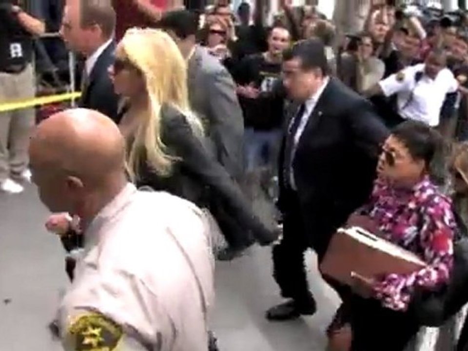 Lindsay Lohan Sentence to 30 Days in Jail