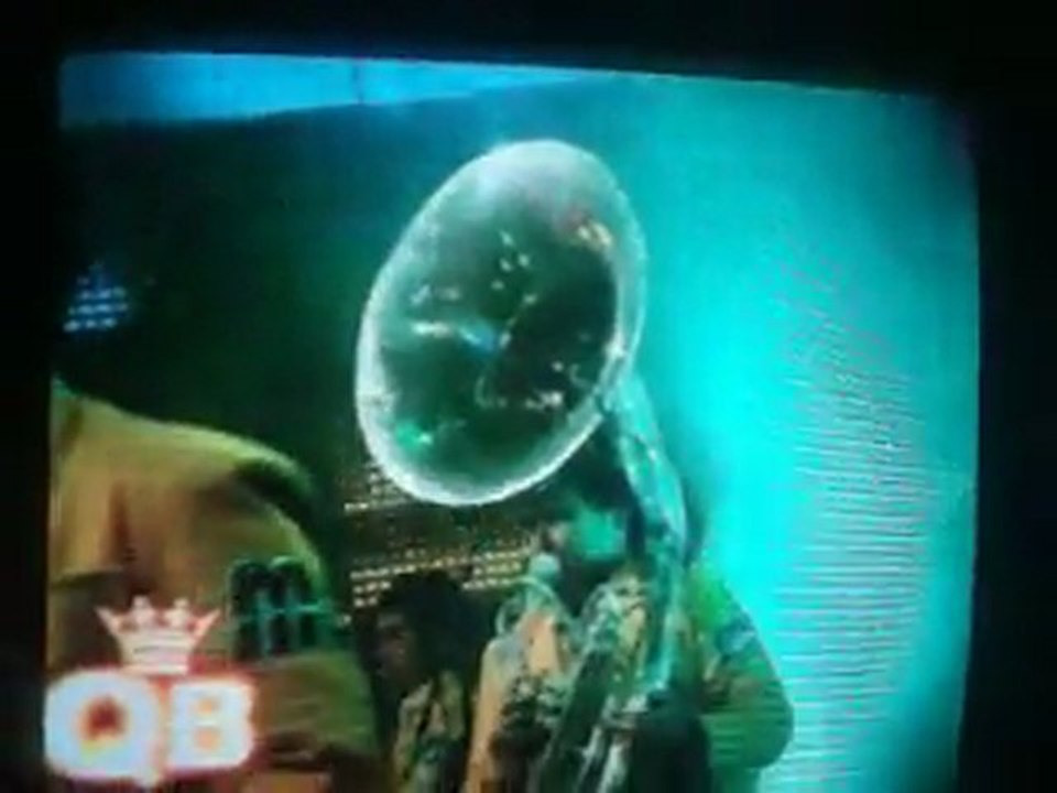 BANDA MS EN "QUE QUIERE LA BANDA"...CANTANDO EL PATRON 27/OCT/2011